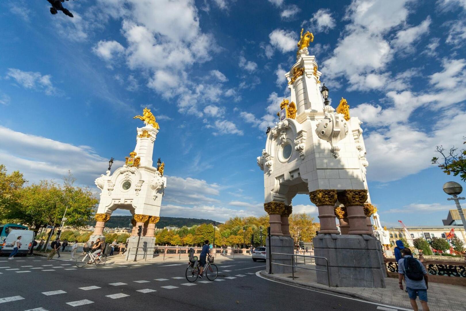 Apartamentos Gran Via By Sanse Holidays サン・セバスティアン エクステリア 写真